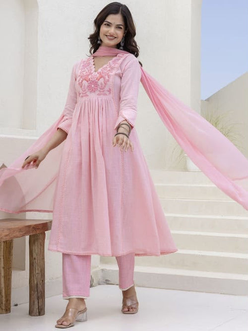 Women's Light Pink Floral Embroidered Anarkali Kurta Set with Dupatta | Festive Ethnic Wear