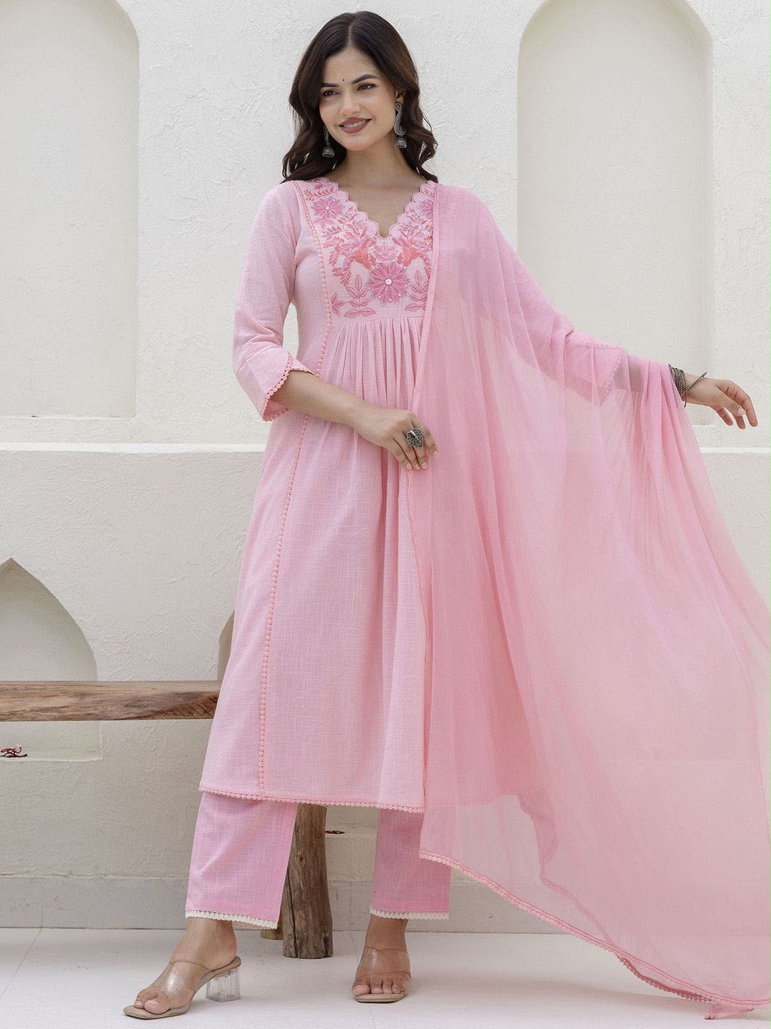 Women's Light Pink Floral Embroidered Anarkali Kurta Set with Dupatta | Festive Ethnic Wear