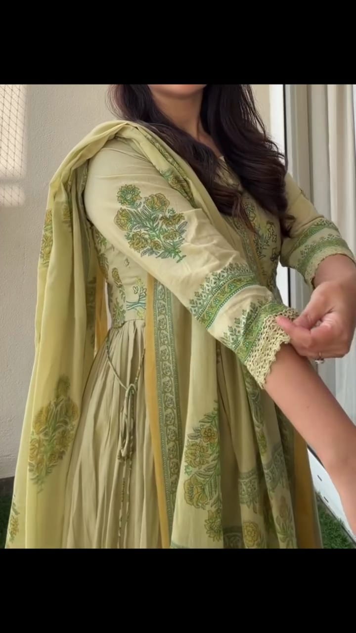 Women's Light Green Floral Printed & Embroidered Anarkali Suit Set