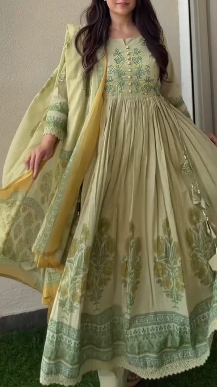 Women's Light Green Floral Printed & Embroidered Anarkali Suit Set